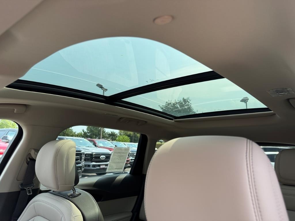 new 2025 Lincoln Nautilus car, priced at $58,009