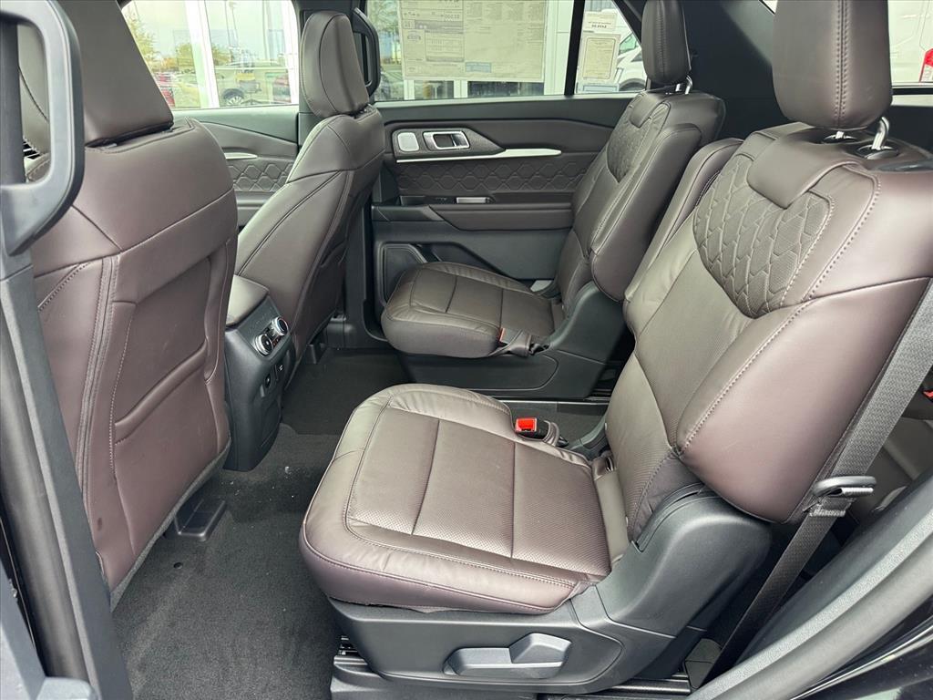 new 2025 Ford Explorer car, priced at $58,037