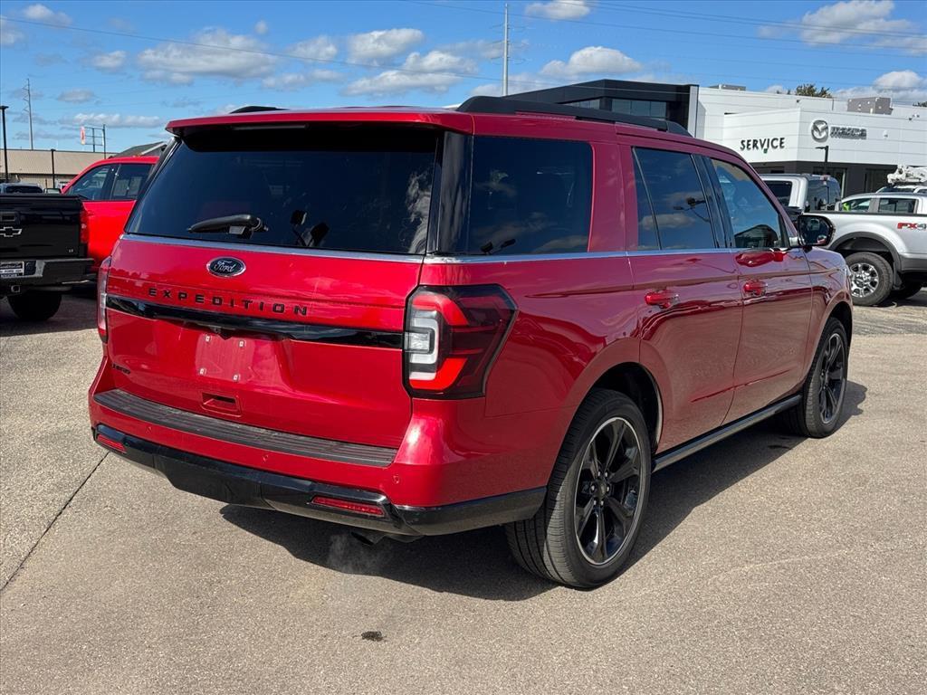 used 2022 Ford Expedition car, priced at $35,418