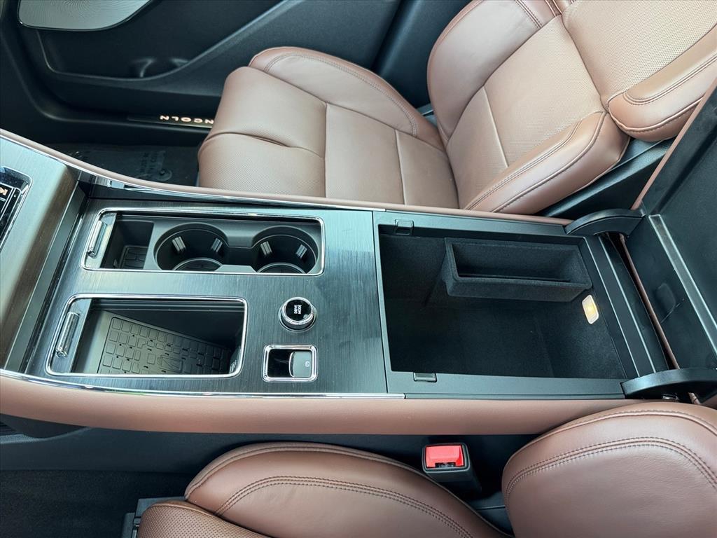 new 2025 Lincoln Aviator car, priced at $83,330