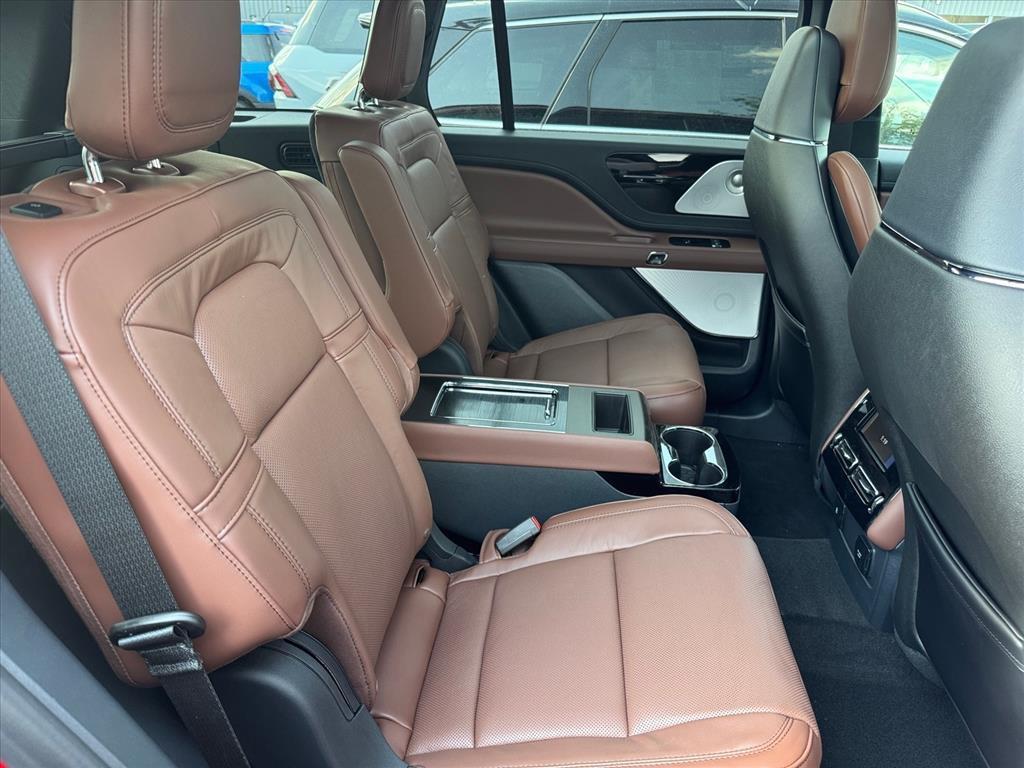 new 2025 Lincoln Aviator car, priced at $83,330