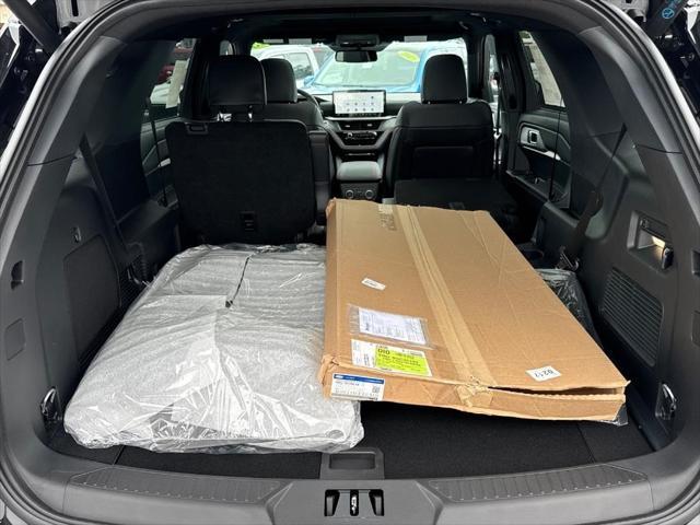 new 2025 Ford Explorer car, priced at $50,772