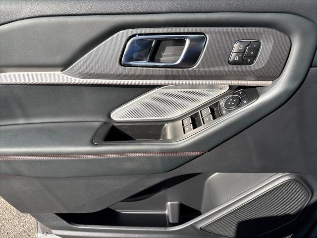 new 2025 Ford Explorer car, priced at $58,177