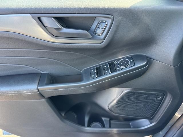 new 2025 Ford Escape car, priced at $29,999