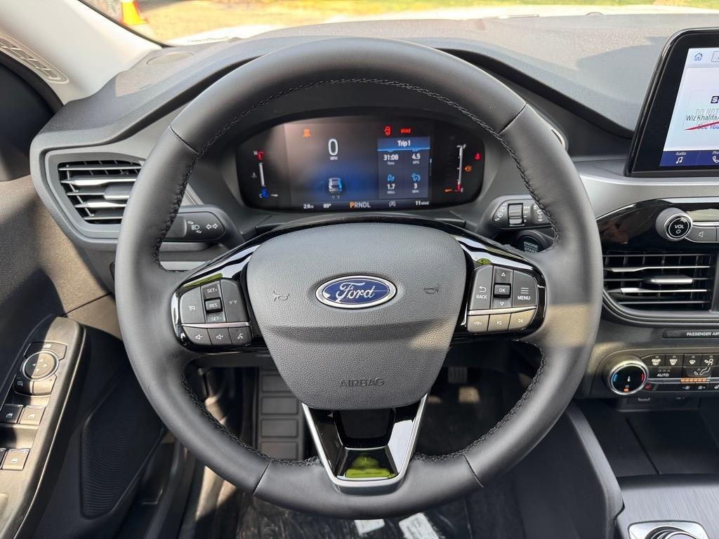 new 2025 Ford Escape car, priced at $30,356