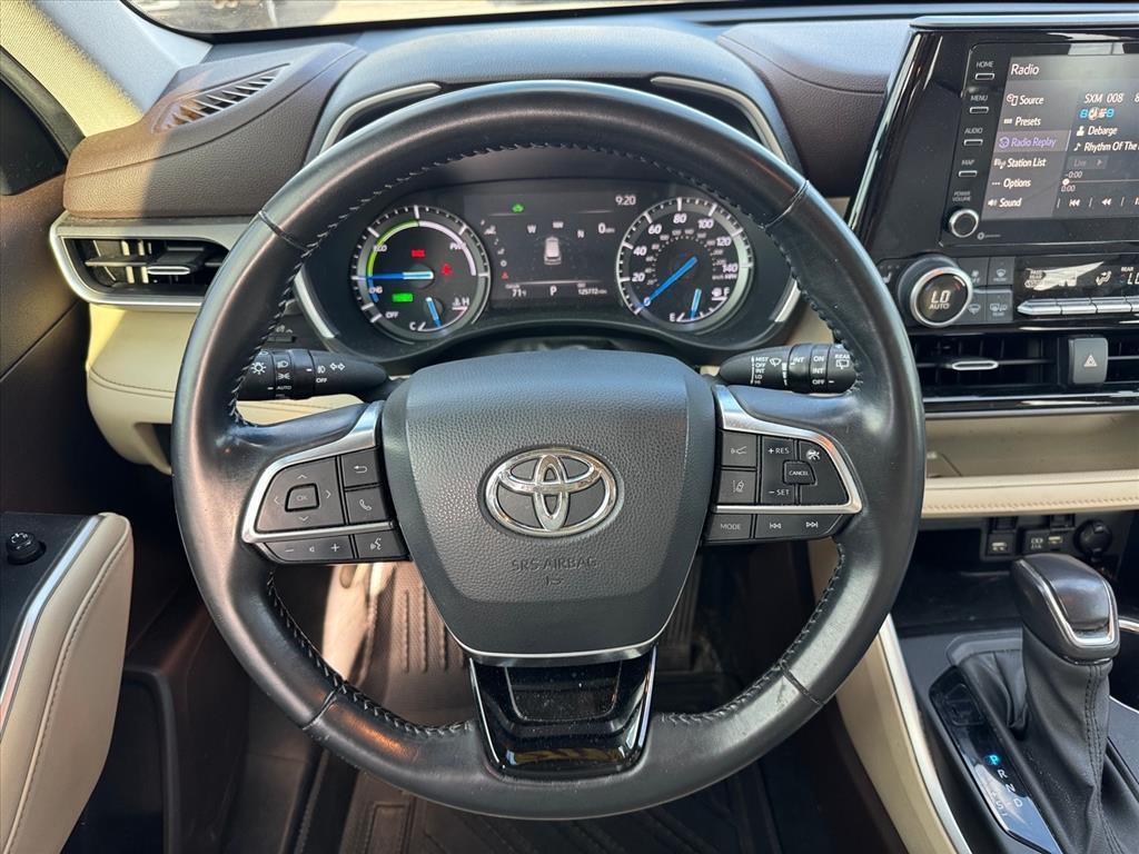used 2020 Toyota Highlander Hybrid car, priced at $28,968