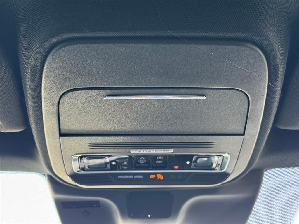 new 2025 Lincoln Navigator car, priced at $107,800