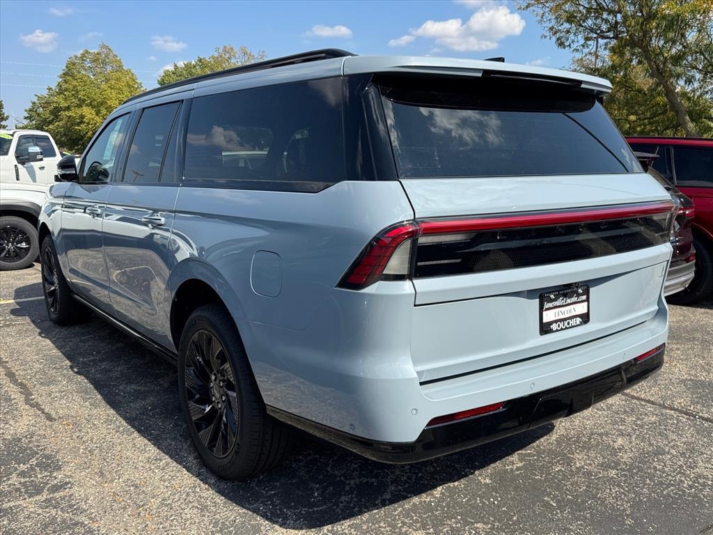 new 2025 Lincoln Navigator car, priced at $107,800