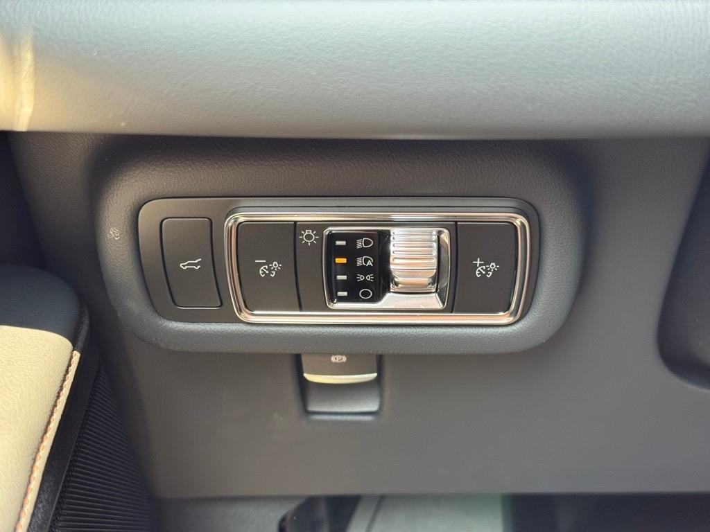 new 2025 Lincoln Nautilus car, priced at $64,009