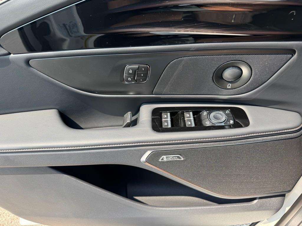 new 2025 Lincoln Nautilus car, priced at $64,009