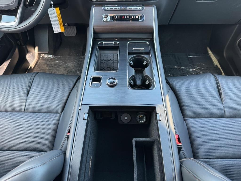 new 2025 Lincoln Aviator car, priced at $81,792