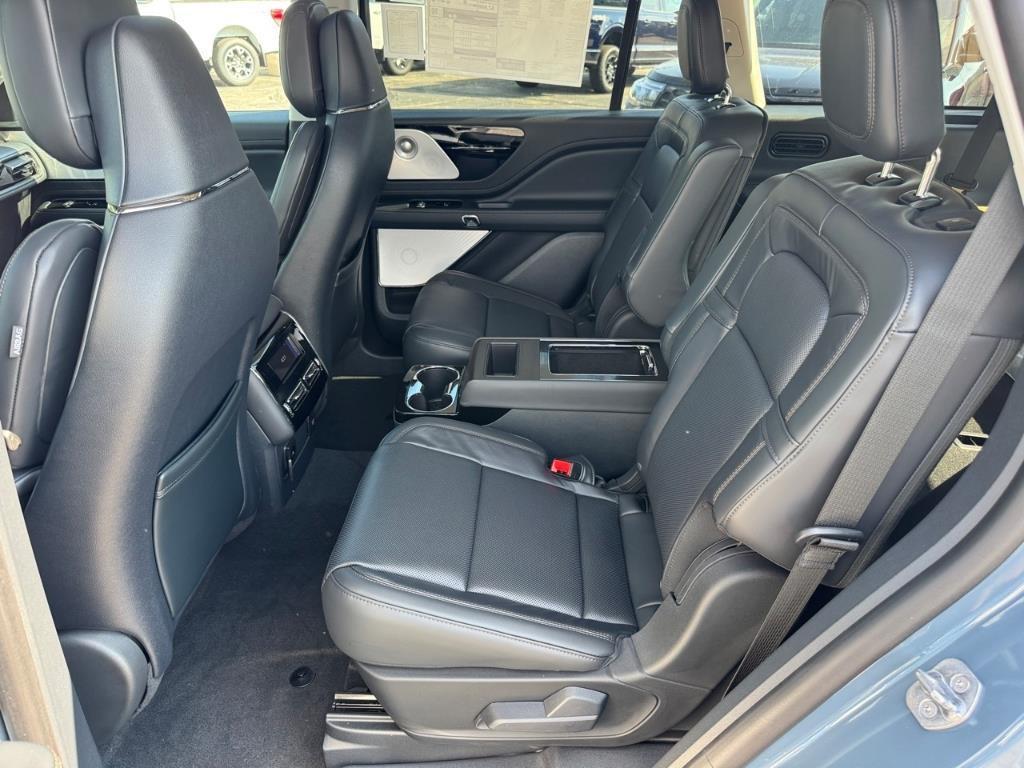 new 2025 Lincoln Aviator car, priced at $81,792