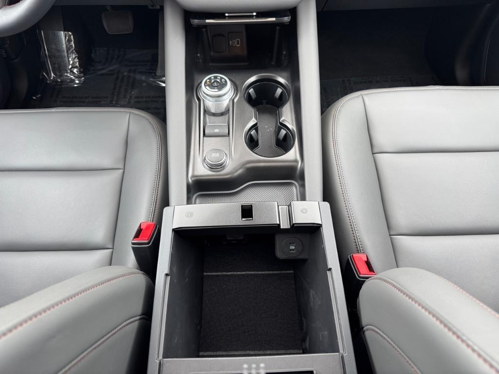 new 2025 Ford Explorer car, priced at $45,374