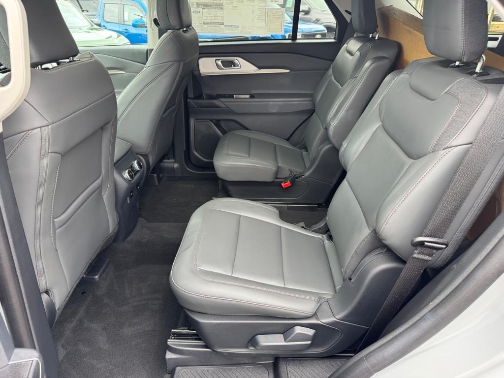 new 2025 Ford Explorer car, priced at $45,374