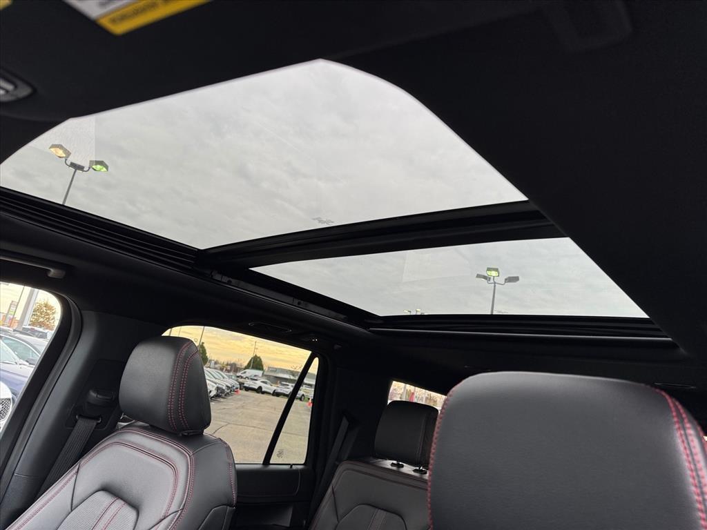 used 2023 Ford Expedition car, priced at $56,274