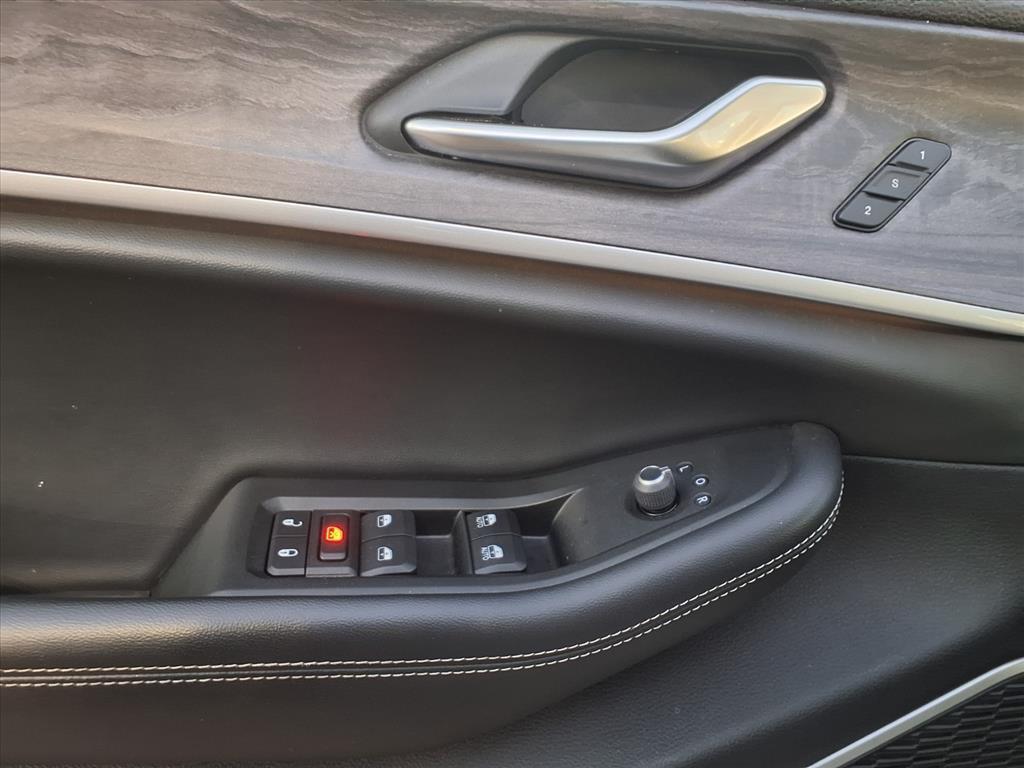 used 2021 Jeep Grand Cherokee L car, priced at $29,951