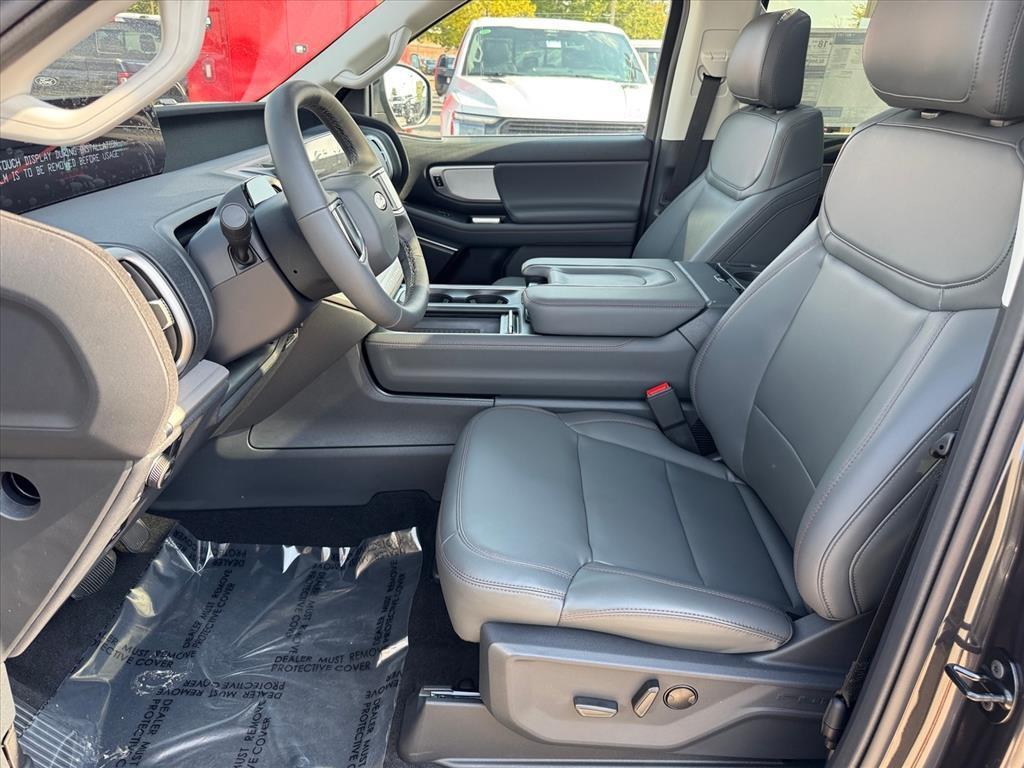 new 2025 Ford Expedition Max car, priced at $73,470