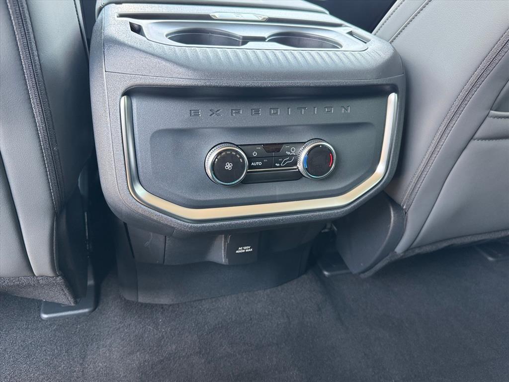 new 2025 Ford Expedition Max car, priced at $73,470