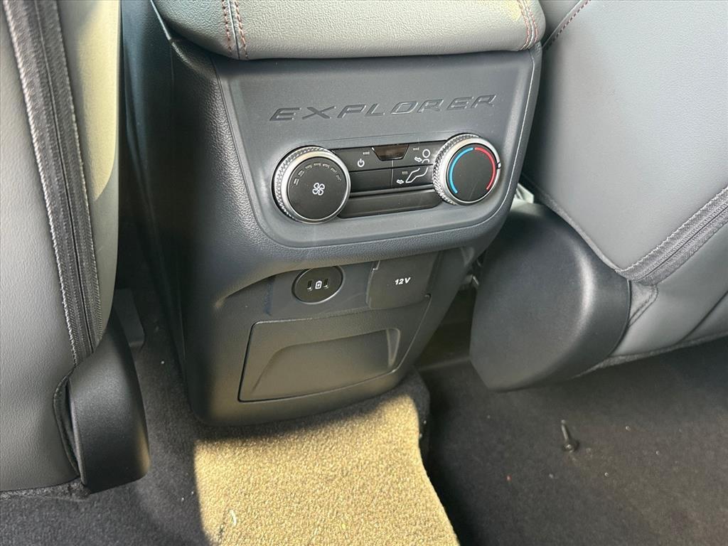 new 2025 Ford Explorer car, priced at $45,091