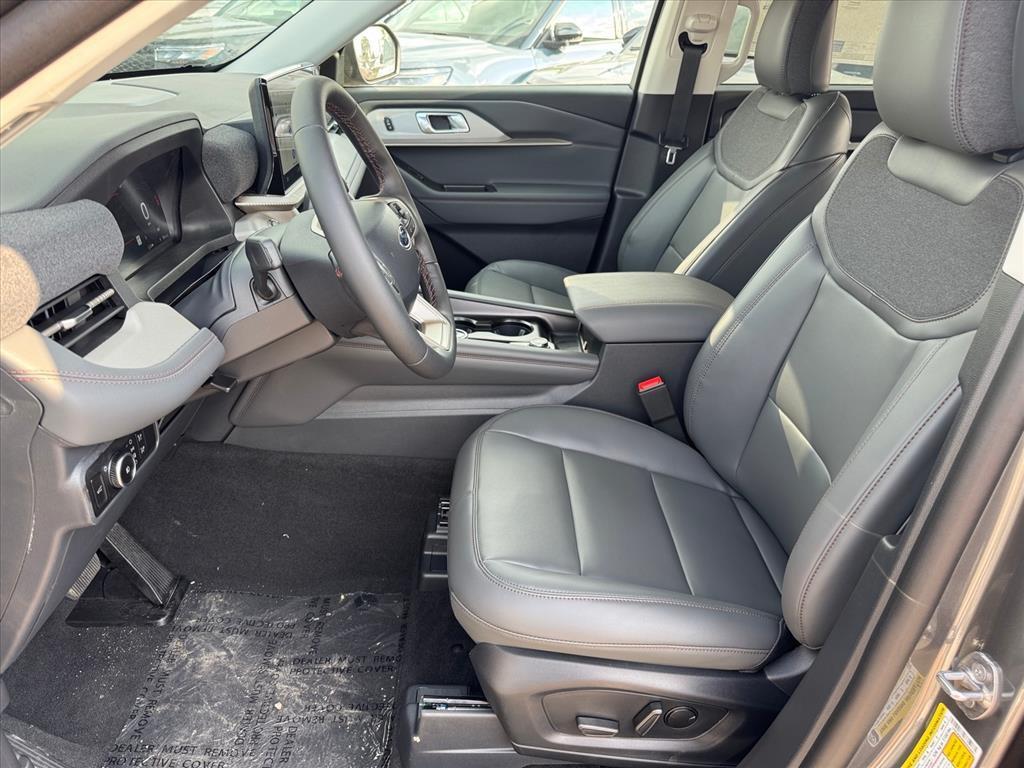 new 2025 Ford Explorer car, priced at $45,091