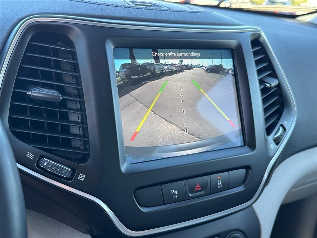 used 2021 Jeep Cherokee car, priced at $20,263