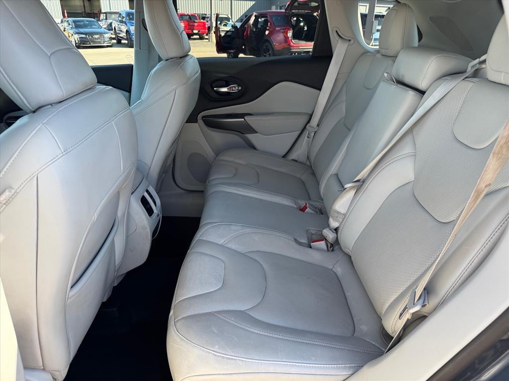 used 2021 Jeep Cherokee car, priced at $20,263