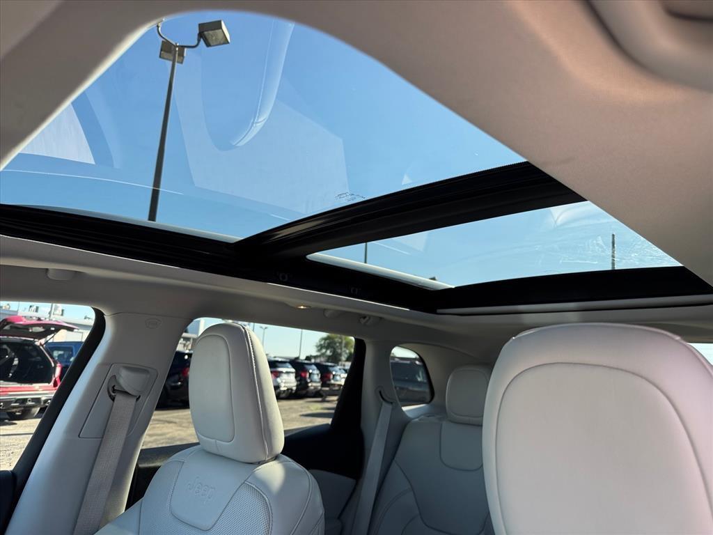 used 2021 Jeep Cherokee car, priced at $20,263