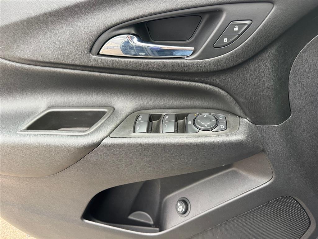 used 2021 Chevrolet Equinox car, priced at $22,636