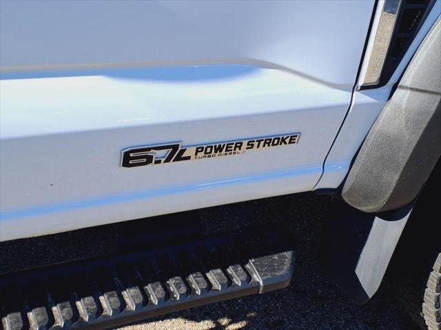 new 2025 Ford F-450 car, priced at $76,105
