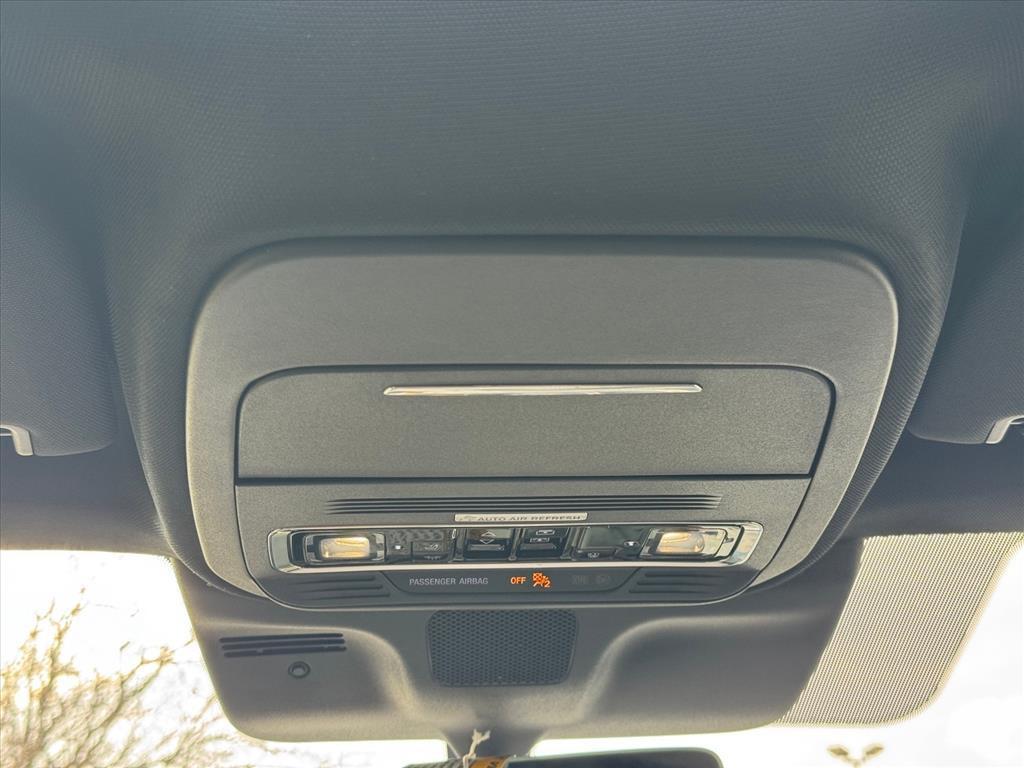 new 2025 Lincoln Navigator car, priced at $104,060