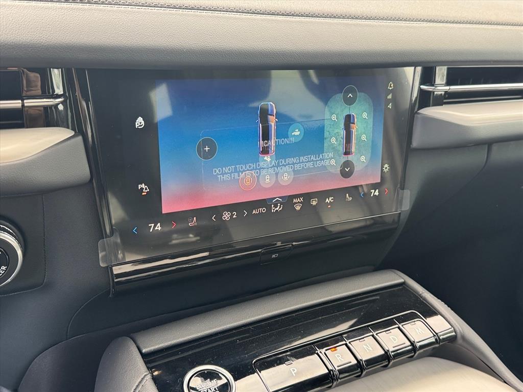 new 2025 Lincoln Navigator car, priced at $104,060