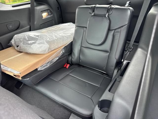 new 2025 Ford Explorer car, priced at $50,772