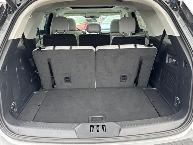 new 2025 Ford Explorer car, priced at $46,351