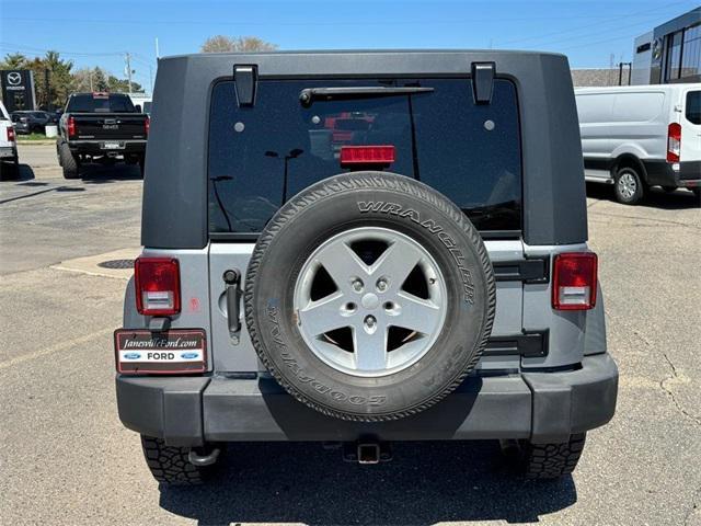 used 2015 Jeep Wrangler Unlimited car, priced at $20,442