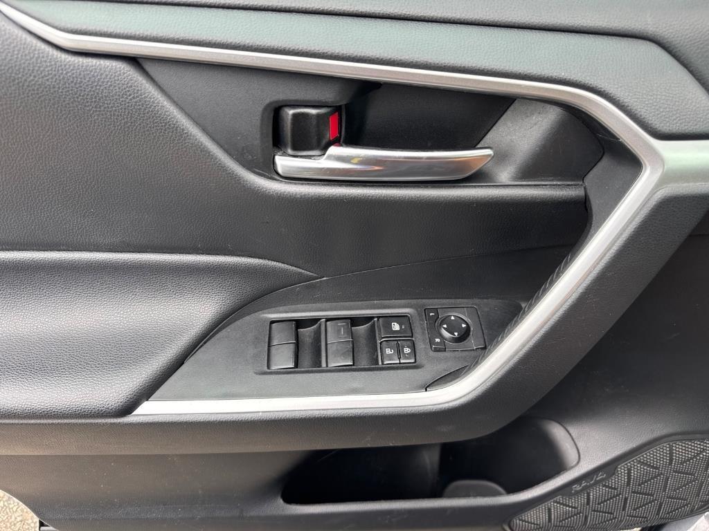 used 2021 Toyota RAV4 car, priced at $23,552