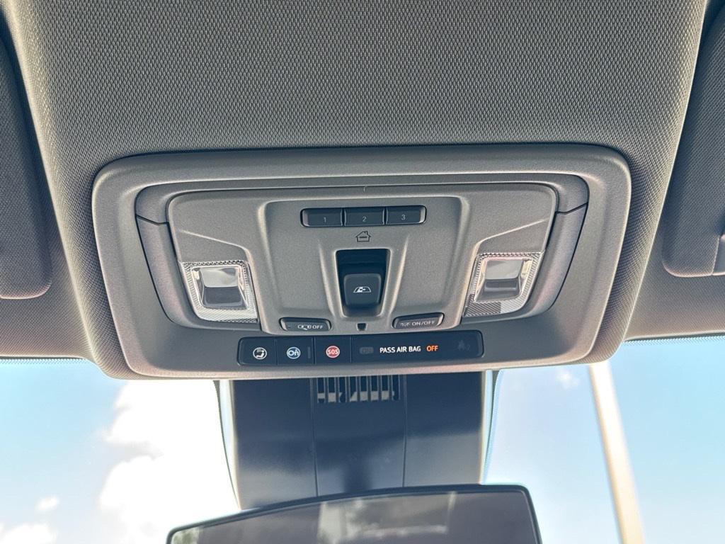 used 2025 GMC Sierra 1500 car, priced at $52,018