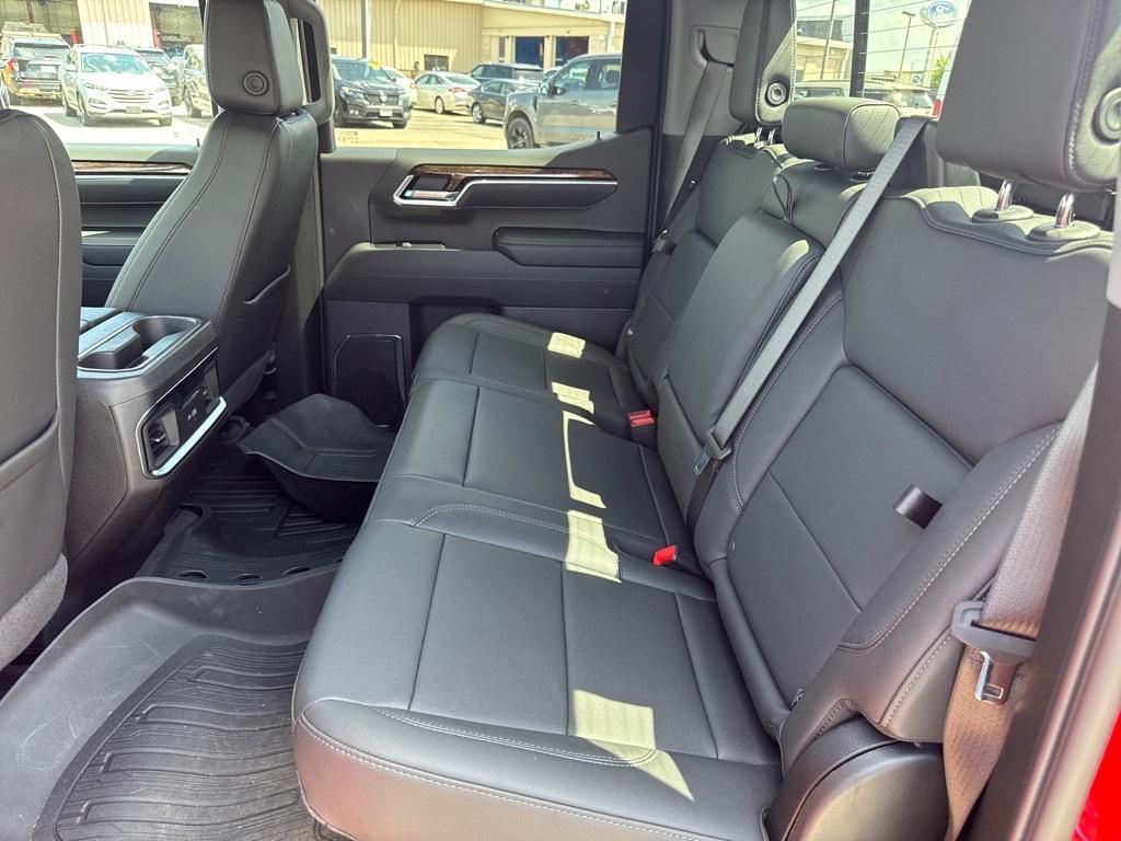 used 2025 GMC Sierra 1500 car, priced at $52,018