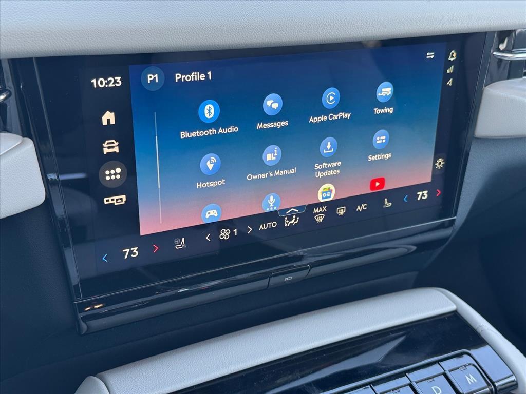 new 2025 Lincoln Navigator car, priced at $104,720