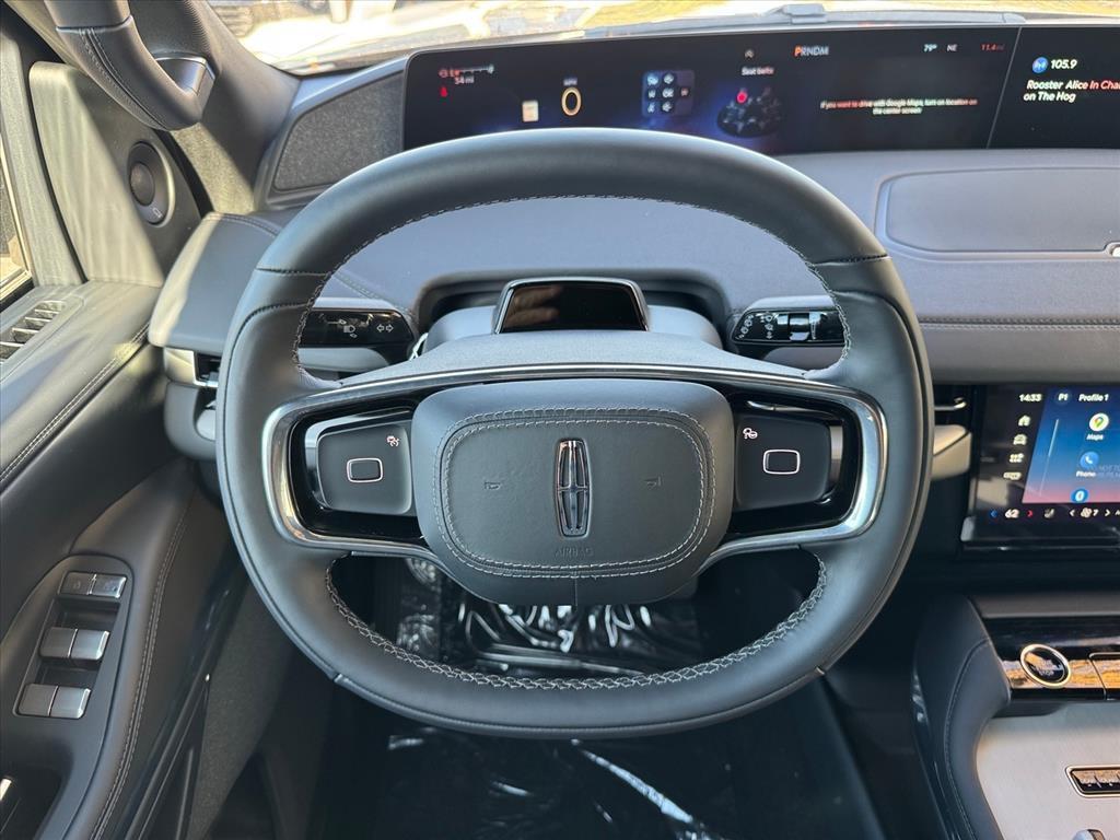 new 2025 Lincoln Navigator car, priced at $107,960