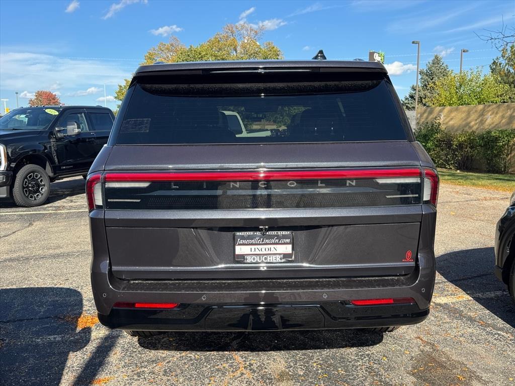 new 2025 Lincoln Navigator car, priced at $107,960