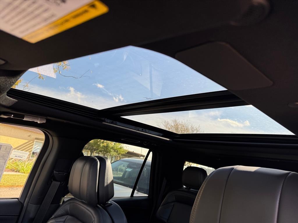 new 2025 Lincoln Navigator car, priced at $107,960