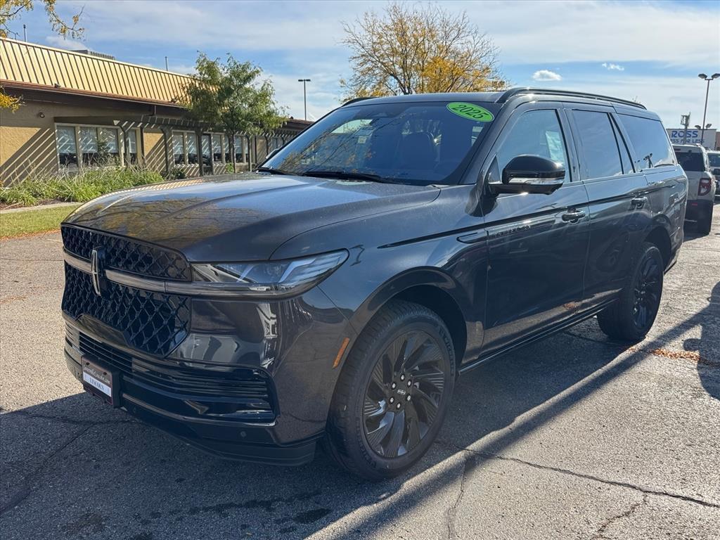 new 2025 Lincoln Navigator car, priced at $107,960