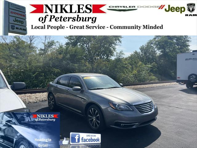 used 2013 Chrysler 200 car