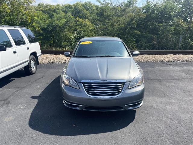 used 2013 Chrysler 200 car