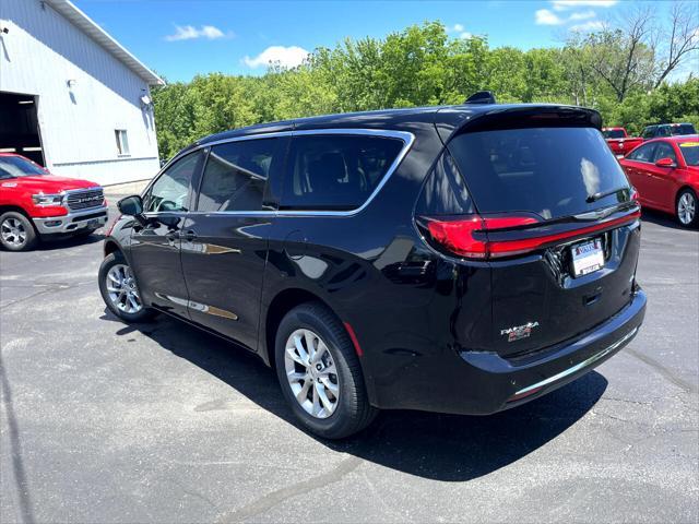 new 2024 Chrysler Pacifica car, priced at $47,445