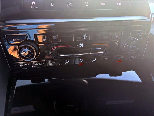 used 2023 Jeep Grand Cherokee car, priced at $31,450