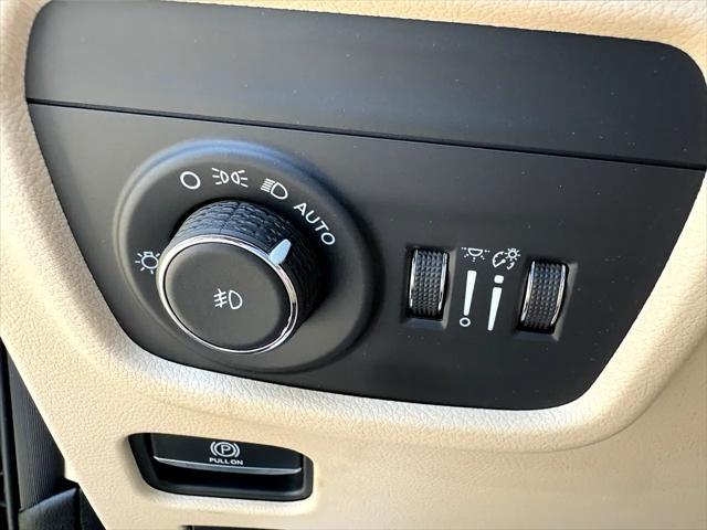 used 2024 Jeep Grand Cherokee car