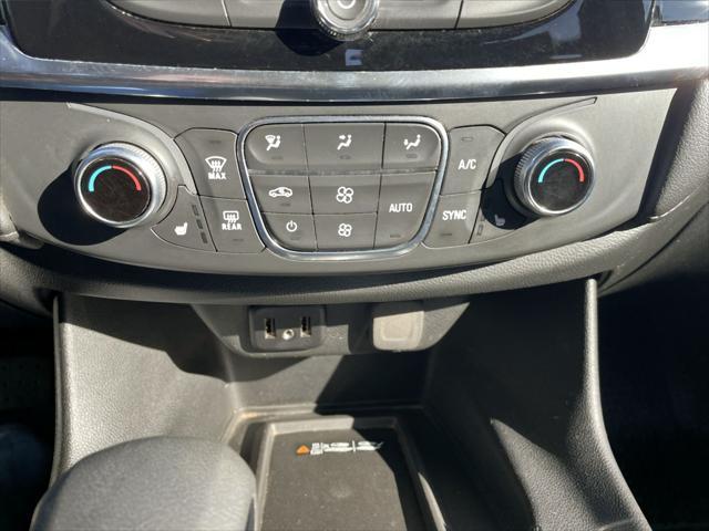 used 2022 Chevrolet Traverse car, priced at $26,975