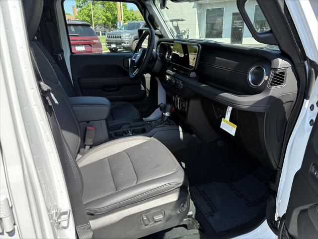 new 2025 Jeep Wrangler car, priced at $53,052