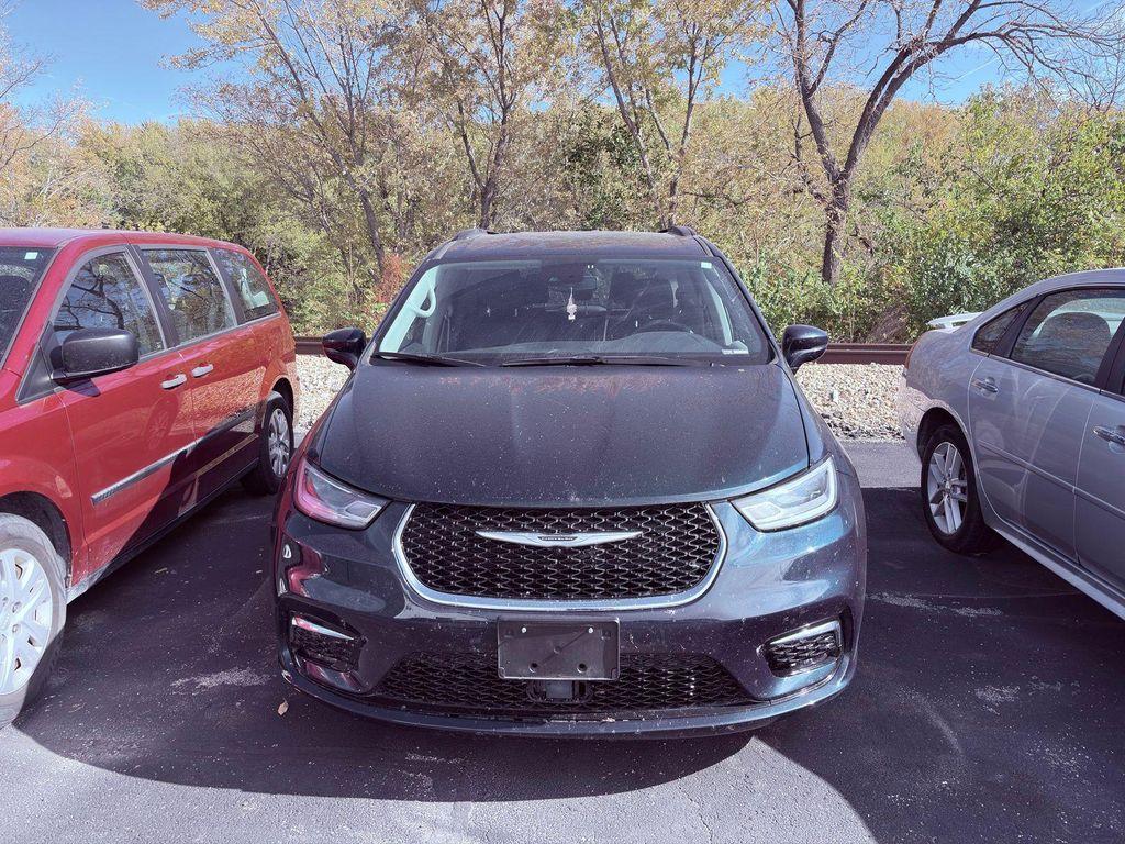 used 2022 Chrysler Pacifica car, priced at $24,925